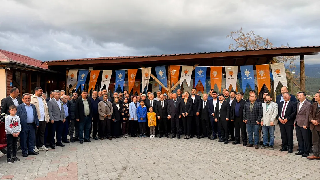 Seydikemer'de AK Parti teşkilatı bayramlaştı, birlik mesajları verildi