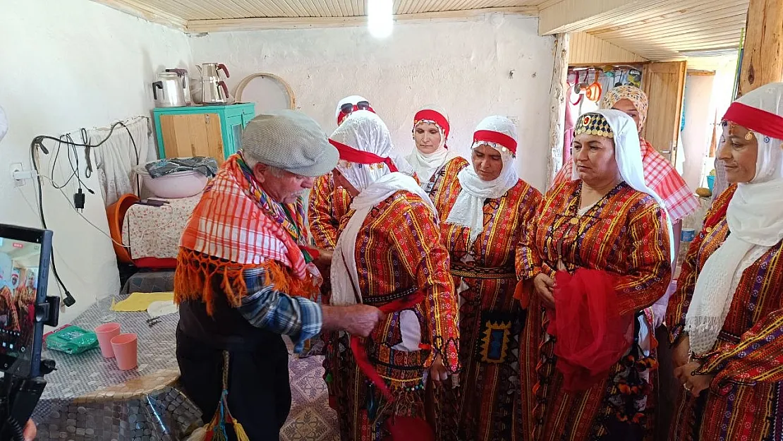 Yayla Karaçulha Yörük Şenliği'nde Temsili Gelin Alma Geleneği Yaşatıldı