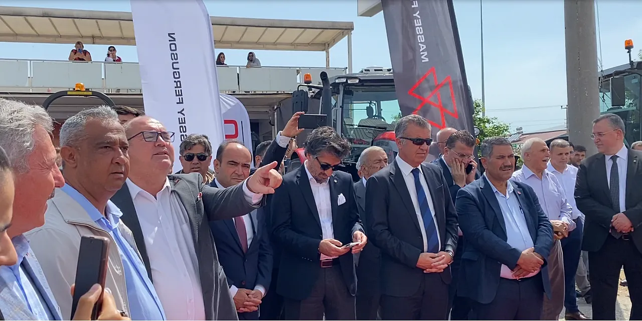 Açılışta Siyasi Gerginlik Yaşandı