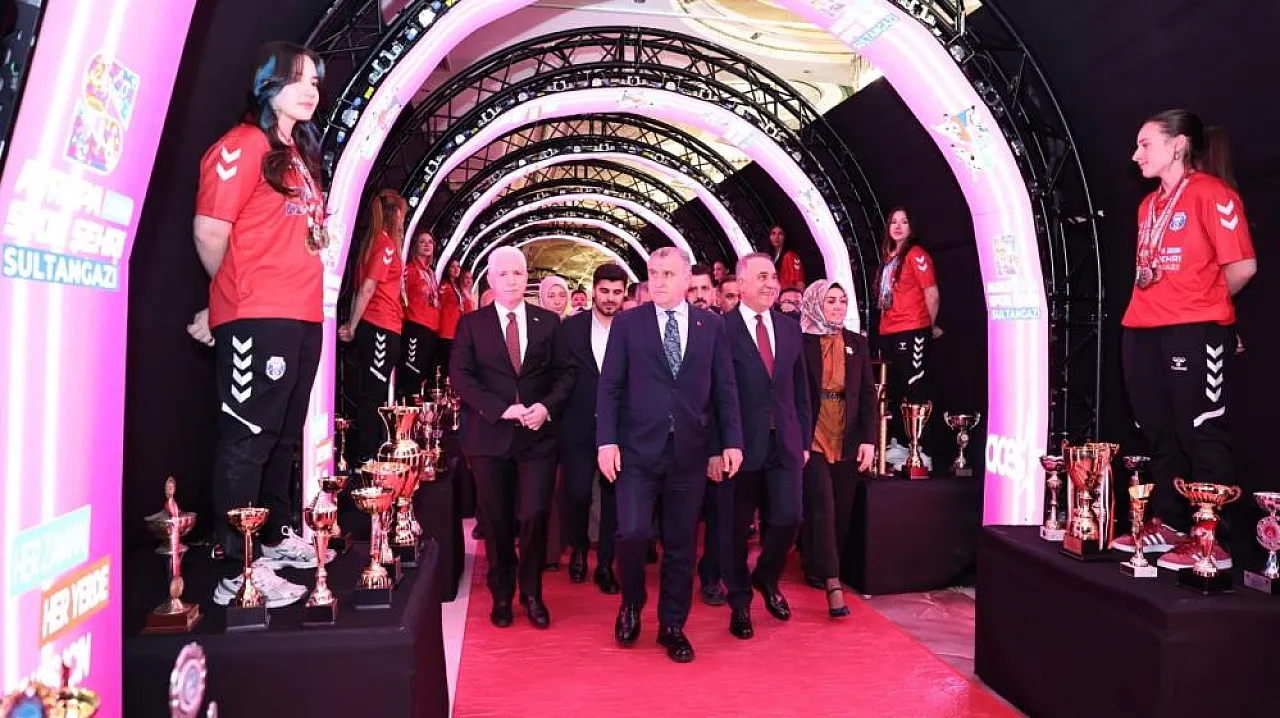 Gençlik ve Spor Bakanı Bak: 'Türkiye her haliyle spor ülkesi olma yolunda hızlıca ilerliyor'