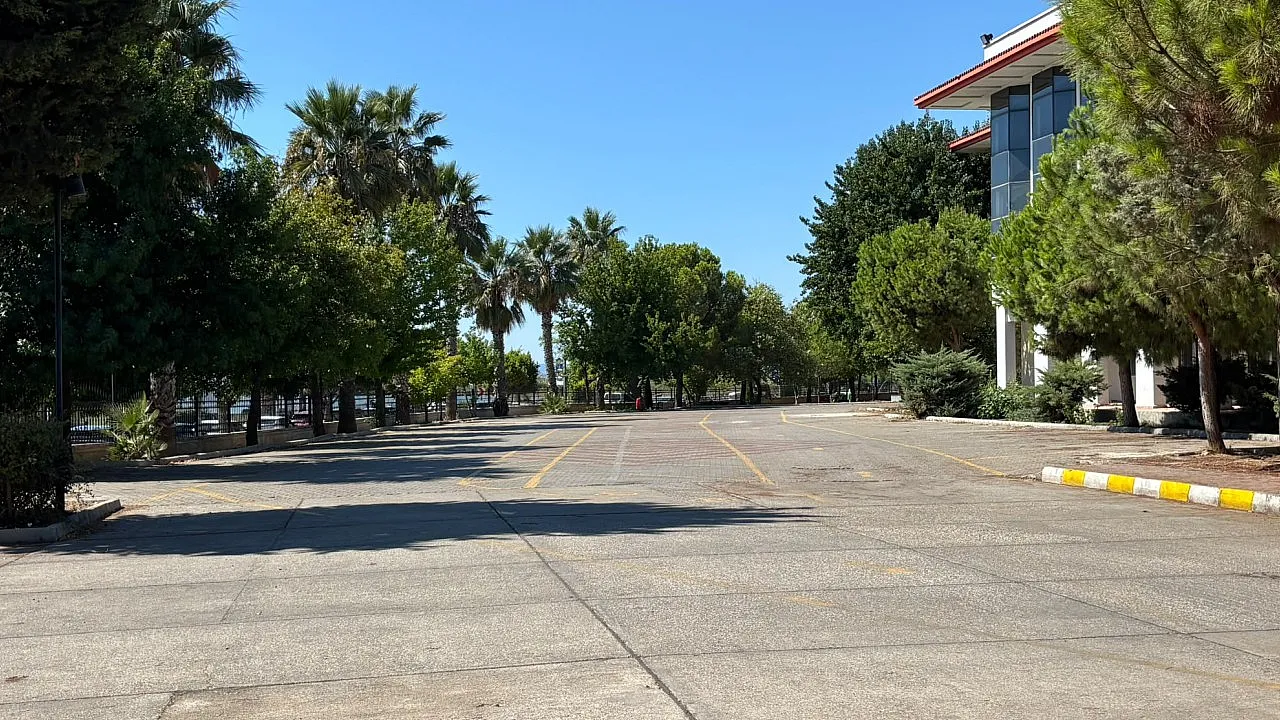 Fethiye Devlet Hastanesi’nde tatbikat hazırlığı: Personel otoparkı boşaltıldı
