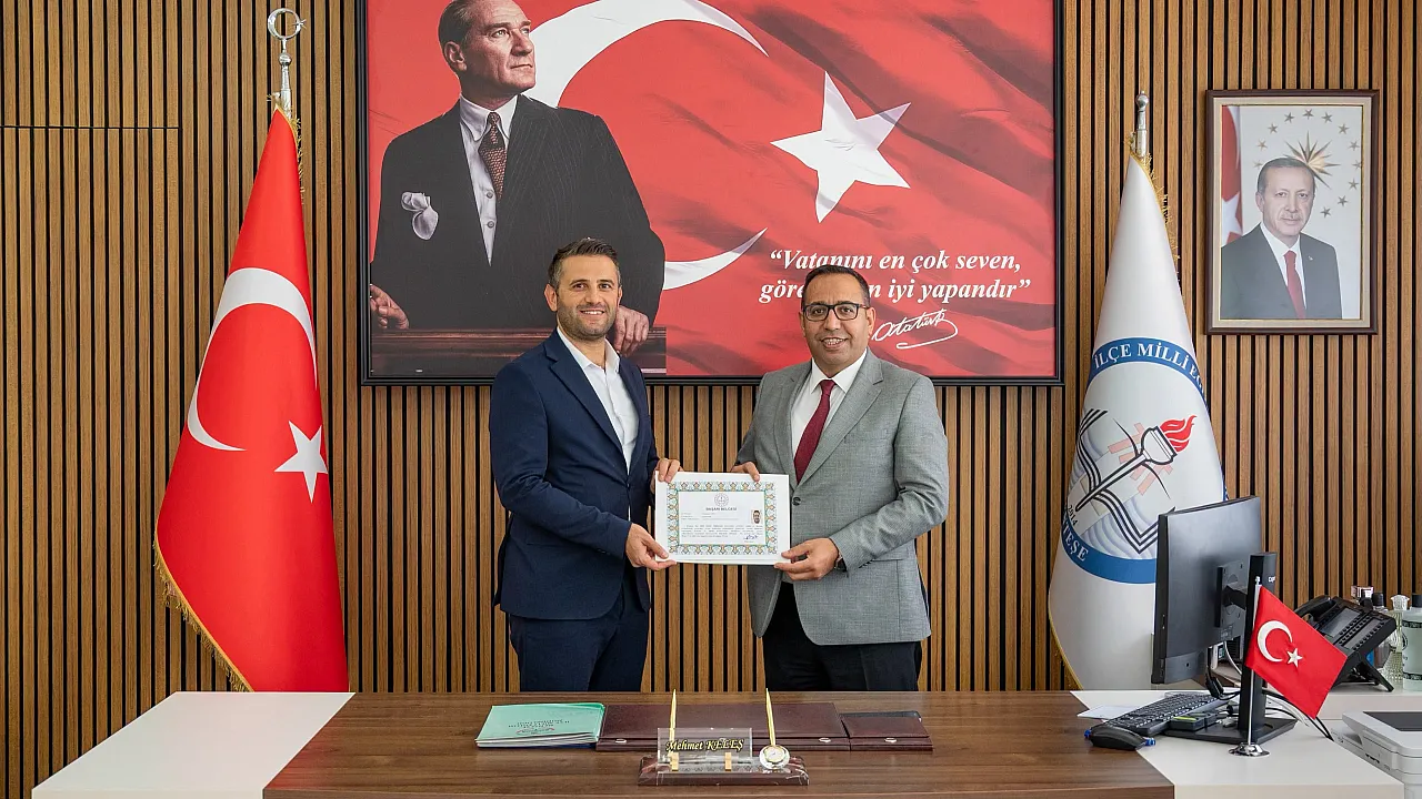 Muğla'da okul yöneticilerine başarı belgeleri takdim edildi