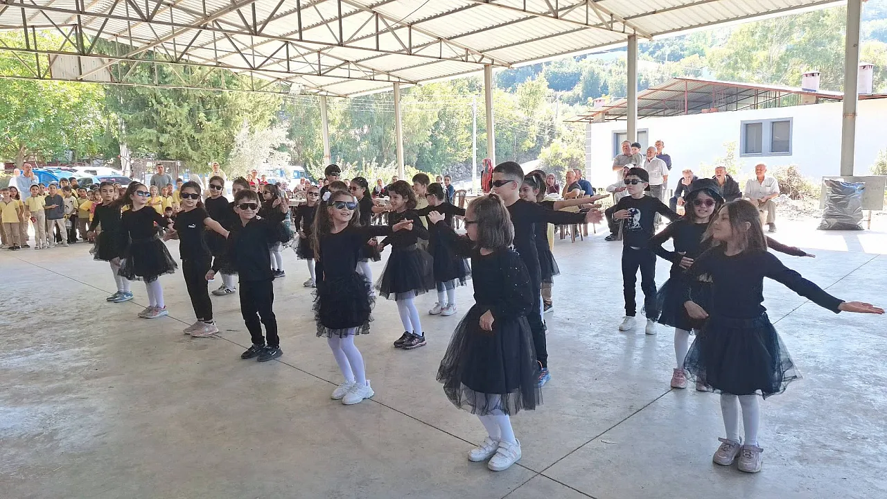 Seydikemer’de geleneksel çocuk oyunlarıyla renkli gün