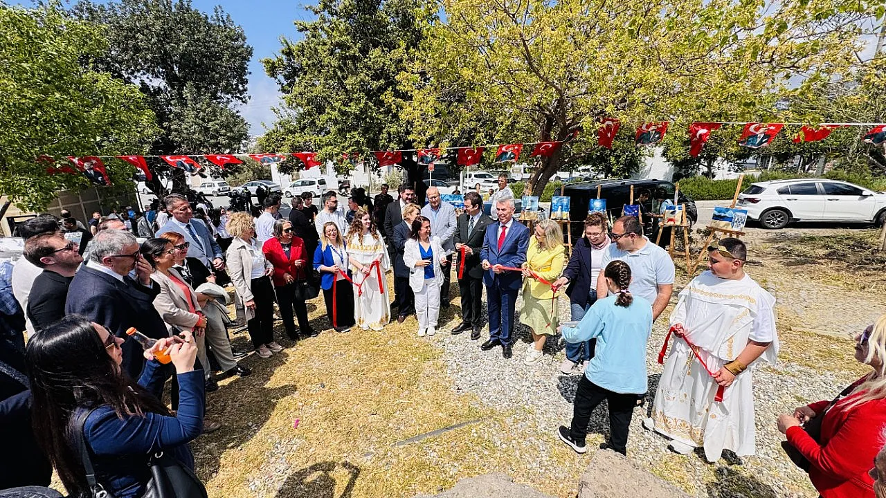 Bodrum'da 'Turizm Haftası' kapsamında Antik Halikarnassos Surları'nda yürüyüş yapıldı