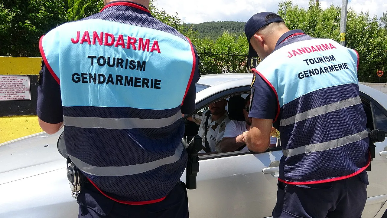 Marmaris ve Datça Girişlerinde Araç Yoğunluğu Yaşandı