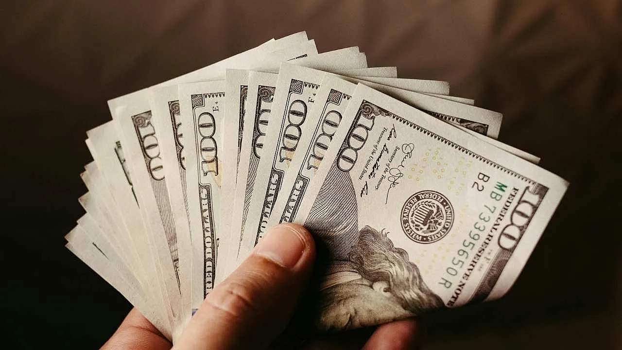 Dolar ve Euro kuru bugün ne kadar oldu? 1 Mayıs 2026 güncel döviz fiyatları