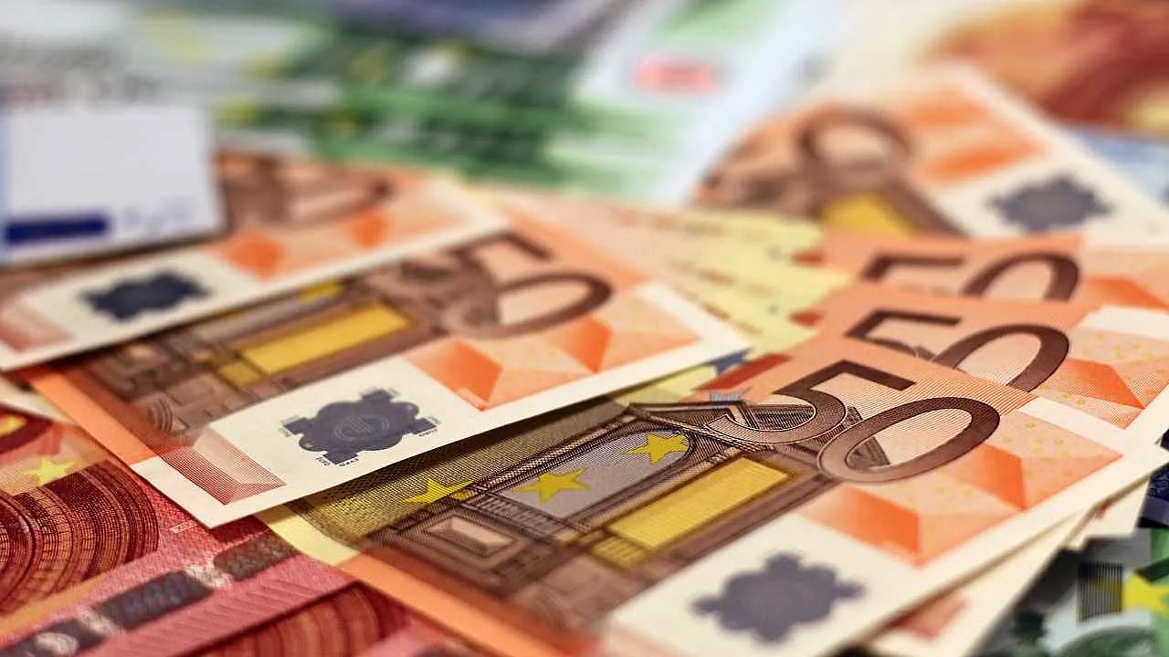 Dolar ve Euro kuru bugün ne kadar oldu? 1 Mayıs 2026 güncel döviz fiyatları