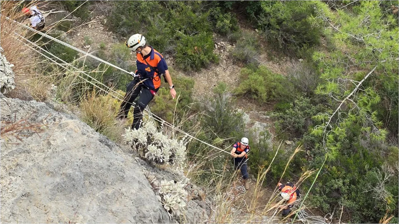 Fethiye'de Mahalle Afet Gönüllülerine Temel Afet Eğitimi Verildi
