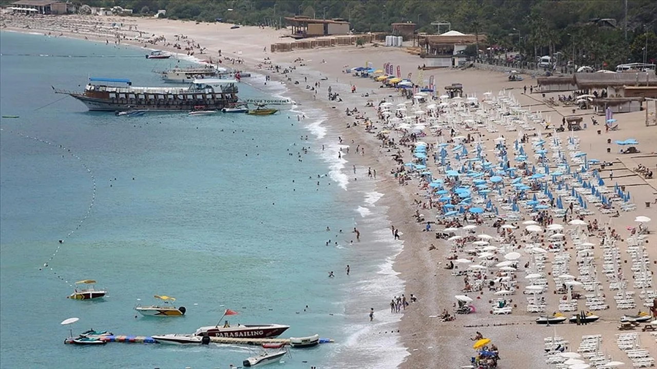 Fethiye'de Güneşli ve Sıcak Hava Etkisini Sürdürüyor