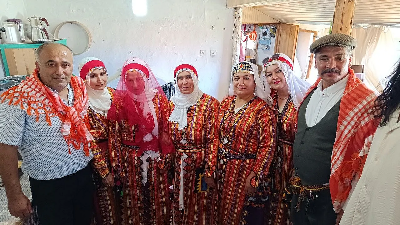 Yayla Karaçulha Yörük Şenliği'nde Temsili Gelin Alma Geleneği Yaşatıldı