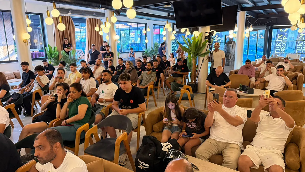 Fethiye'de Uluslararası Boks Gecesi Öncesi Face To Face Gerçekleşti