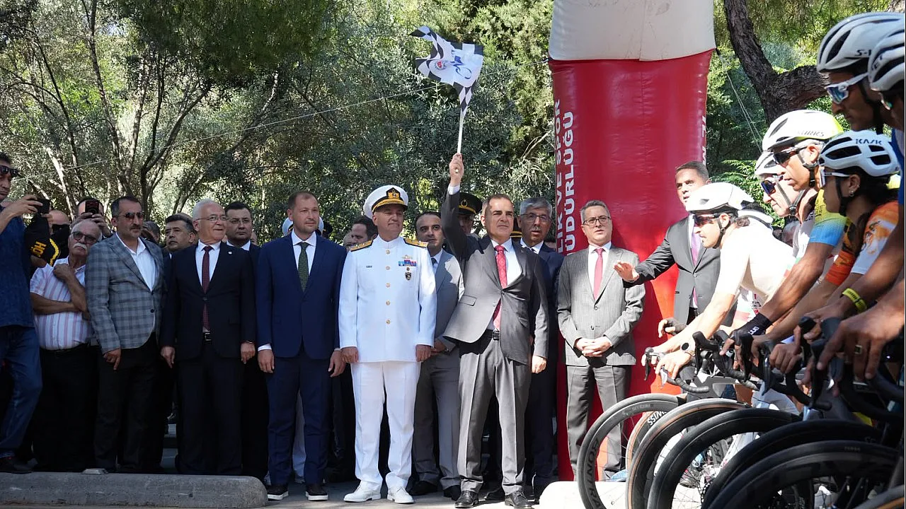 15 Temmuz Şehitlerini Anma Ulusal Bisiklet Yol Yarışı, Muğla'da başladı