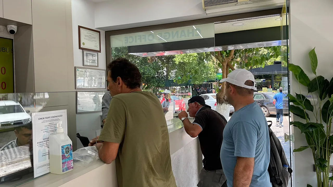 Fethiye'de döviz hareketliliği sürüyor: Dolar rekor seviyelerde