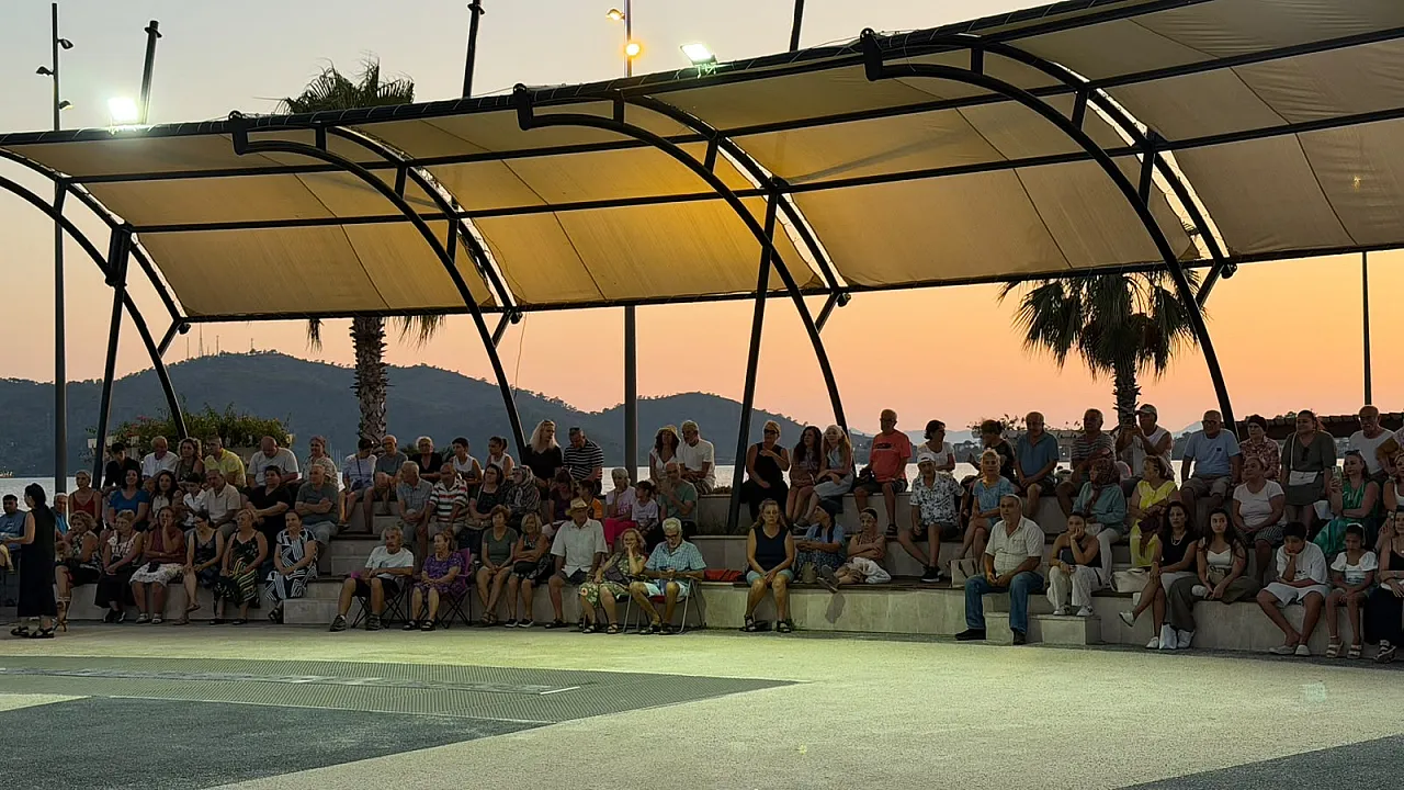 Fethiye'de yazın ritmi müzikli akşamlarla yükseliyor