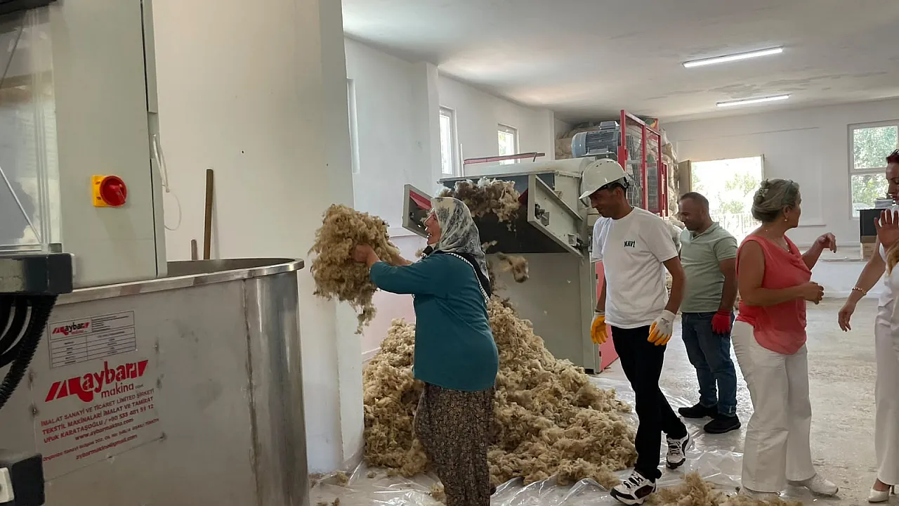 İncirköy'de yün yeniden hayat buluyor: Fethiye Likya Kadın Kooperatifi kültürel mirası geleceğe taşıyor