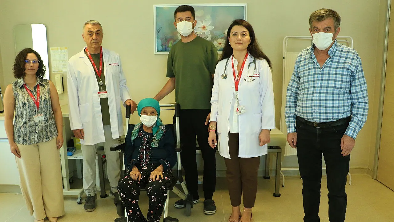 Yıllar önce bir hastaya can olur diye yaptığı bağış annesinin hayatını kurtardı