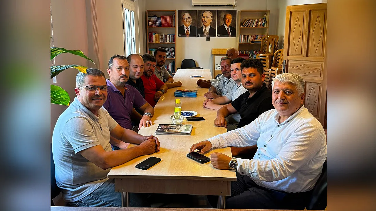 AK Parti Seydikemer İlçe Başkanı Ali Büklü ve Yönetiminden MHP İlçe Başkanı Mehmet Arıç'a Hayırlı Olsun Ziyareti