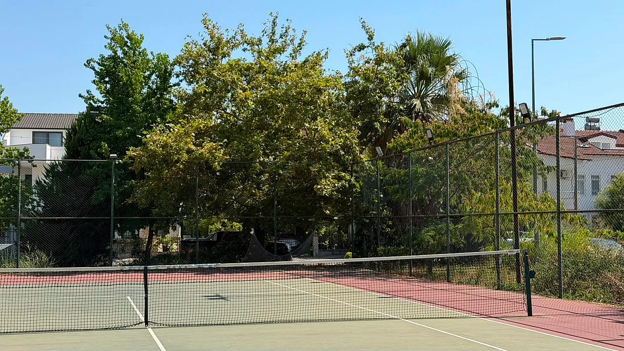 Fethiye'de tenis antrenörlerinden ailelere önemli tavsiyeler