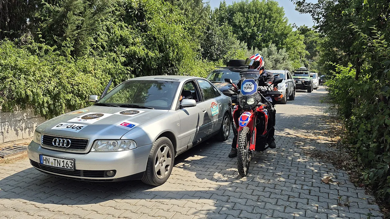 Uluslararası Anatolian Drive Rallisi ile Anadolu Dostluk Rallisi Muğla'da mola verdi