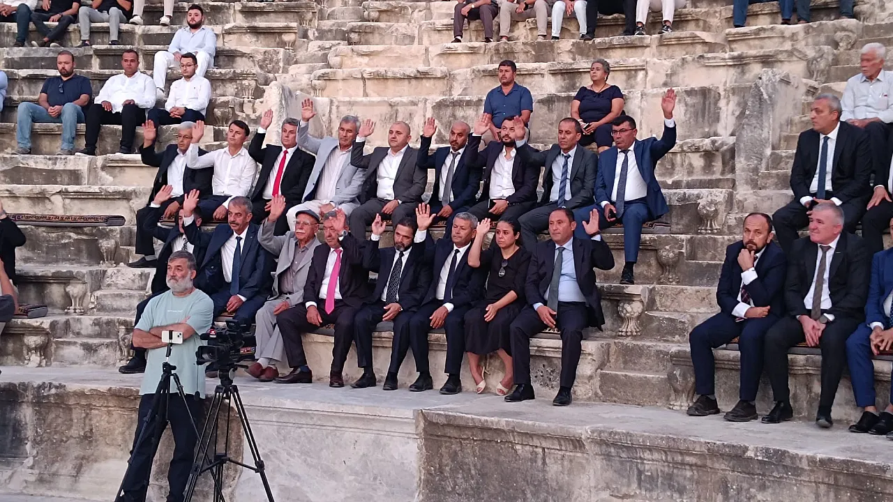 Seydikemer Belediyesi Meclisi Tlos Antik Kenti'nde toplandı