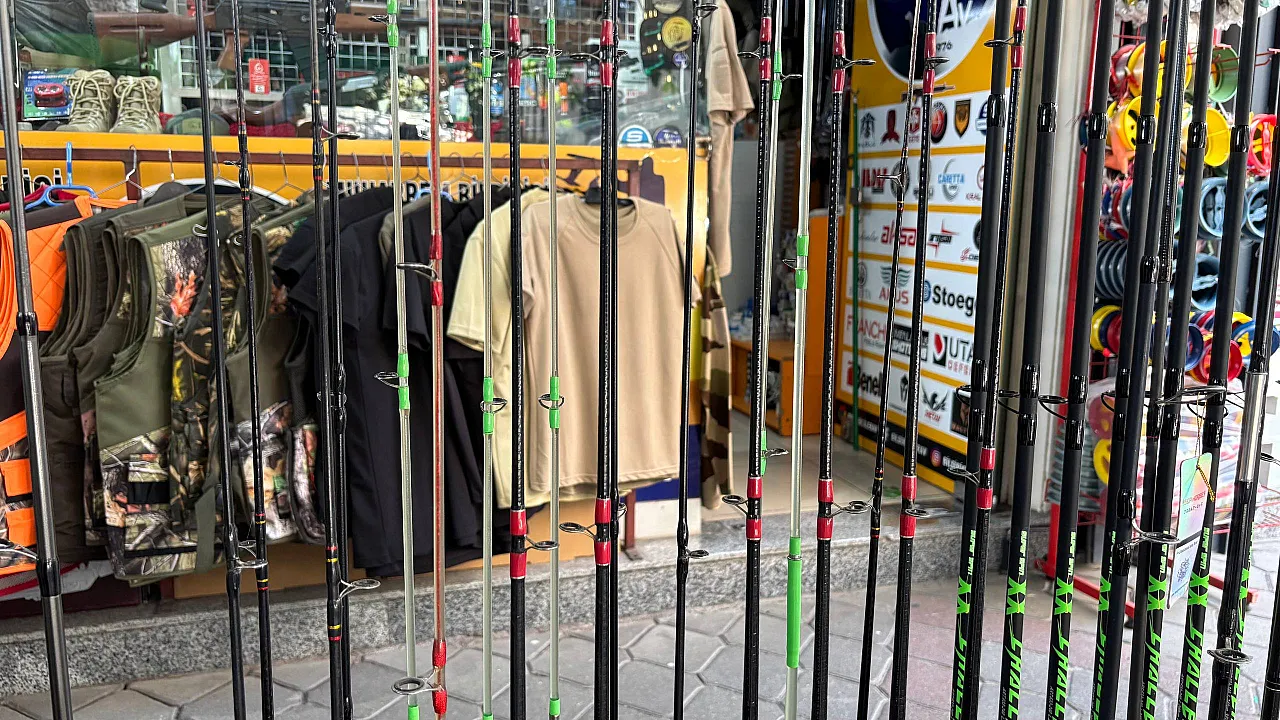 Balıkçılık Sezonu Açıldı, Fethiye'de Amatör Balıkçılar Kıyılara Yöneldi