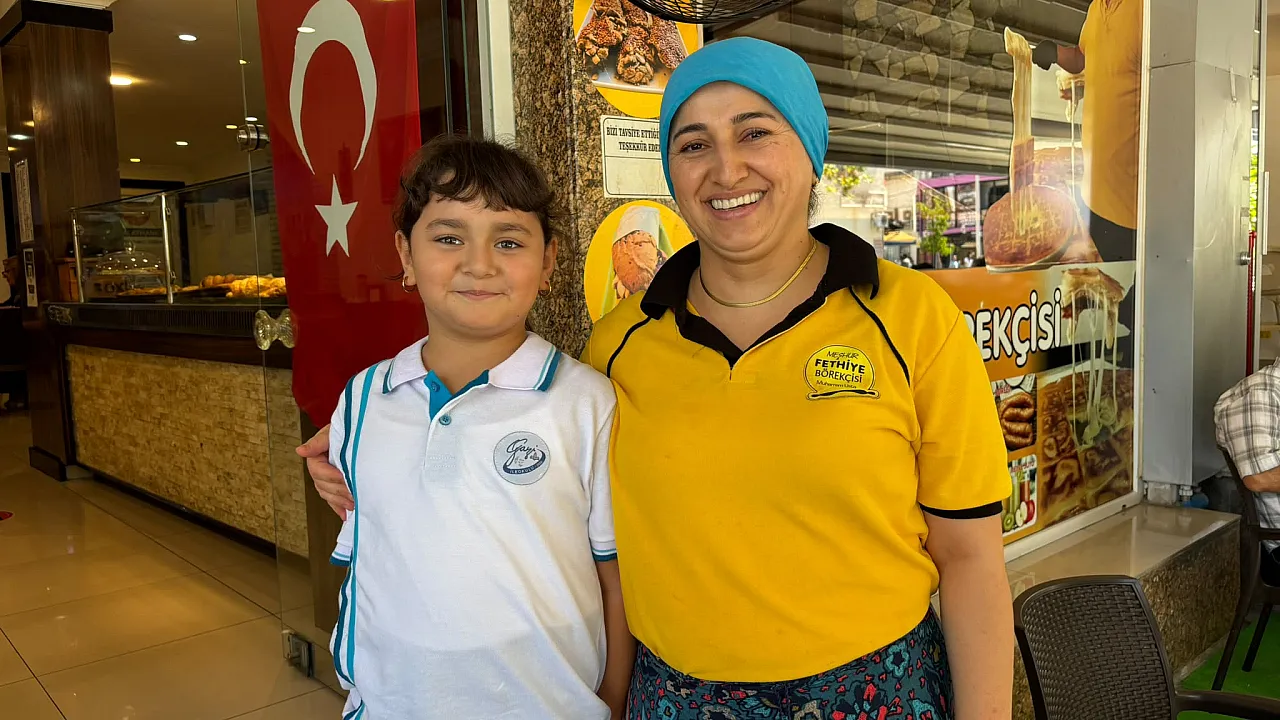 Fethiye'de okullar açıldı, esnafın 'Okul Sezonu' başladı