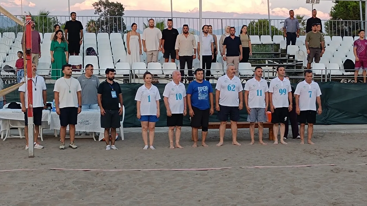 Fethiye'de plaj voleybolu turnuvası başladı: 32 takım mücadele edecek