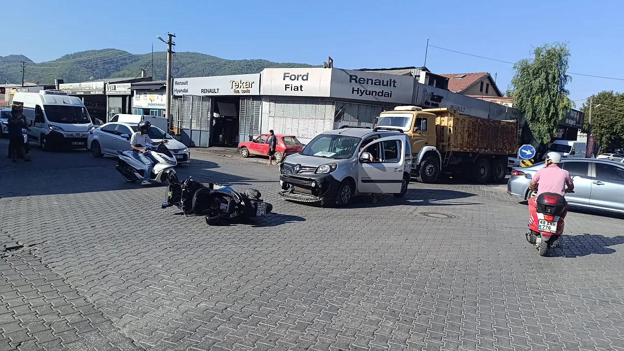 Fethiye'de otomobil ile motosiklet çarpıştı
