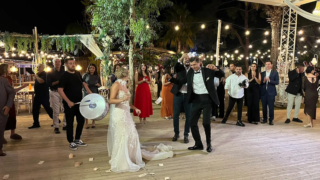 Fethiye'de Dinçel ve Dikmentepe ailelerinin mutlu günü