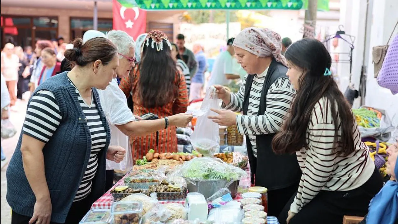 Marmaris Deniz Ürünleri Festivali'nde Taşlıca Rüzgarı Esti