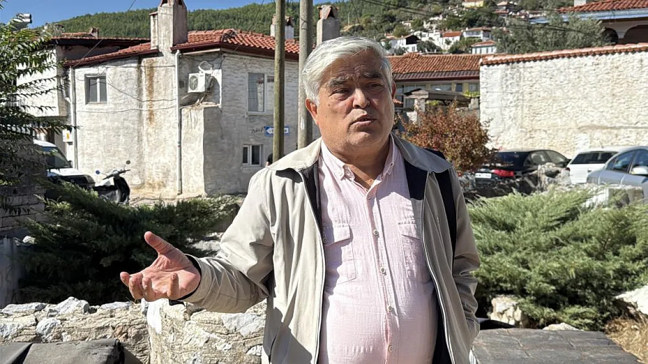 Muğla'da Üç Erenler Türbesi'nin aslından sonra kopyası da kayboldu