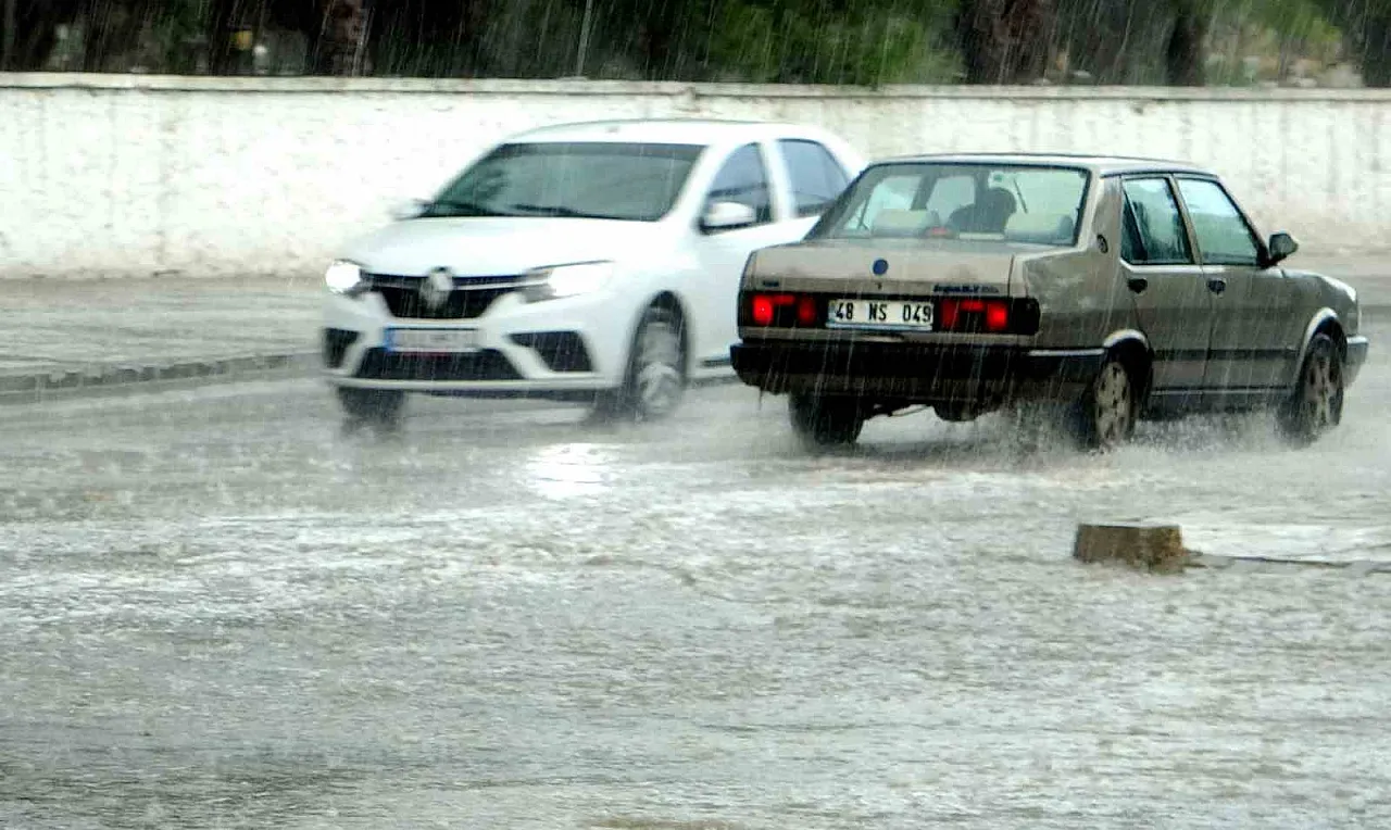 Muğla'da Yaz Yağmurları Devam Ediyor: 17 Ağustos 2026 İlçe İlçe Hava Durumu