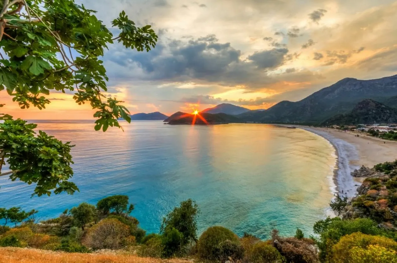 Turizm Cenneti Fethiye'de Güneşli Hava Devam Ediyor