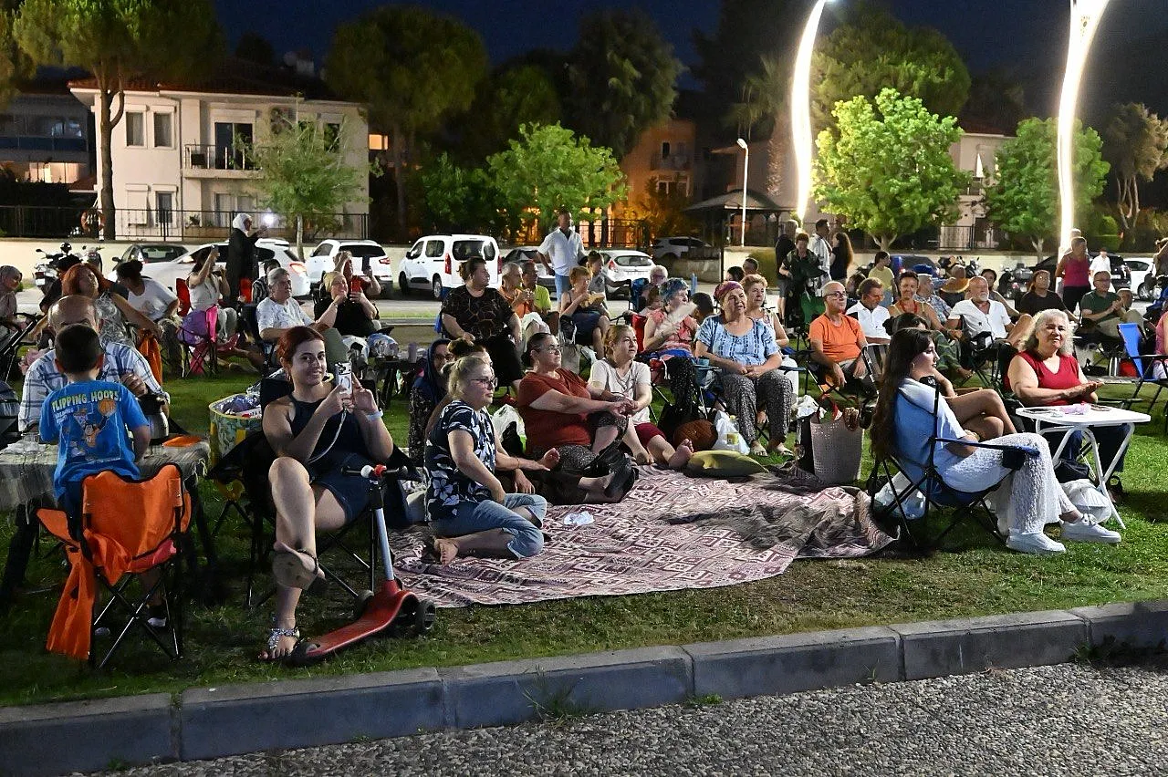 Fethiye'de Müzikli Akşamlar Sahil Bandını Şenlendirdi