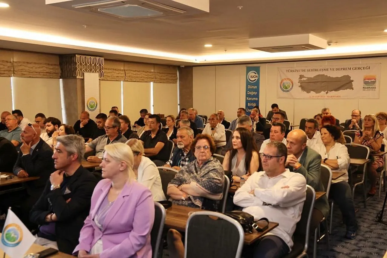 Karaca, Şehirleşme ve Deprem gerçeği çalıştayına katıldı 