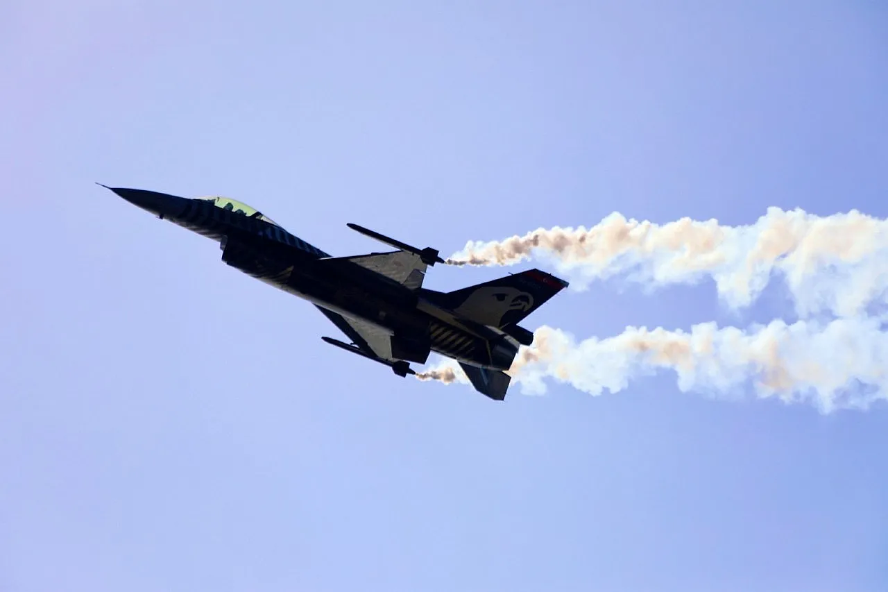 Yerde Gökte Cumhuriyet Coşkusu