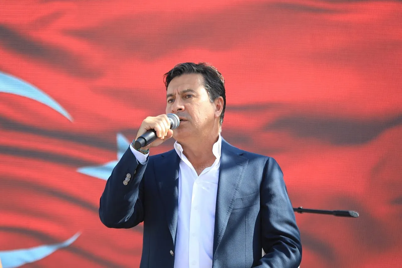 Yerde Gökte Cumhuriyet Coşkusu