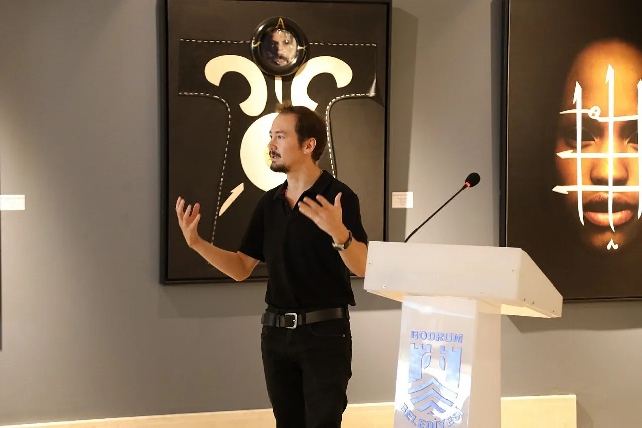 Mitoloji ve Felsefe Zirvesine Yoğun İlgi