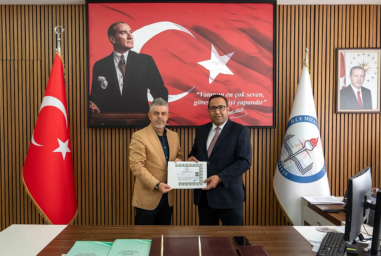 Muğla'da okul yöneticilerine başarı belgeleri takdim edildi
