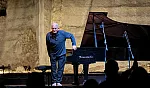 23. Uluslararası Gümüşlük Müzik Festivali'nde ABD'li piyanist Craig Sheppard konser verdi