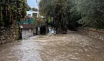 Bodrum'da yağış nedeniyle evinde mahsur kalan hamile kadın kurtarıldı