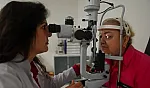 Kontakt lensle denize veya havuza girmek görme kaybına neden olabiliyor