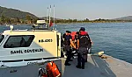 Muğla Sedir Adasında kayalıklardan düşen vatandaşa tıbbi tahliye