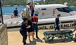 Sahil güvenlik, Fethiye açıklarında gezi teknesi ve ticari yattan iki kişiye tıbbi tahliye gerçekleştirdi