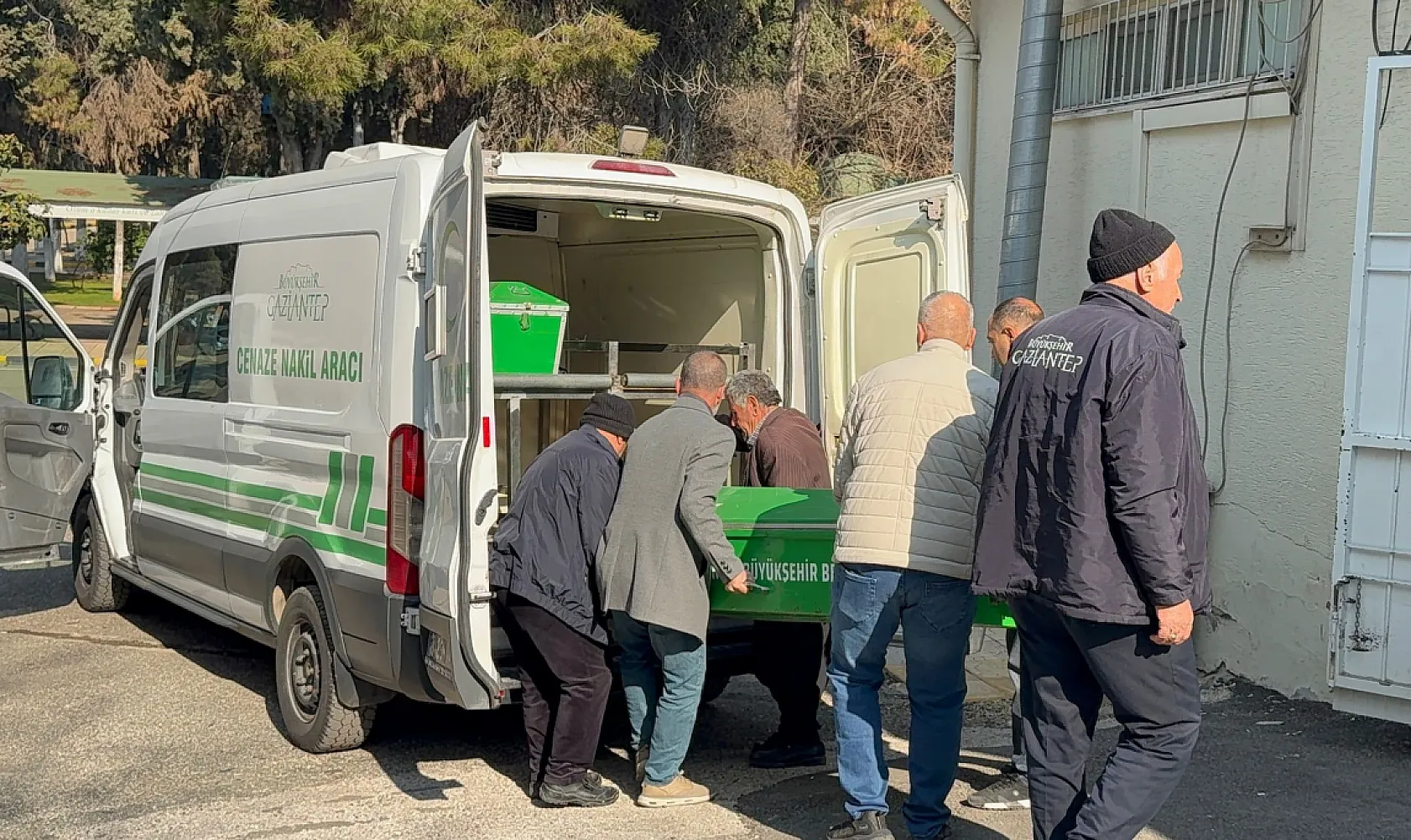 Parkta vurulan kadın kurtarılamadı, katil zanlısının 'annenizi öldüreceğim' dediği ortaya çıktı