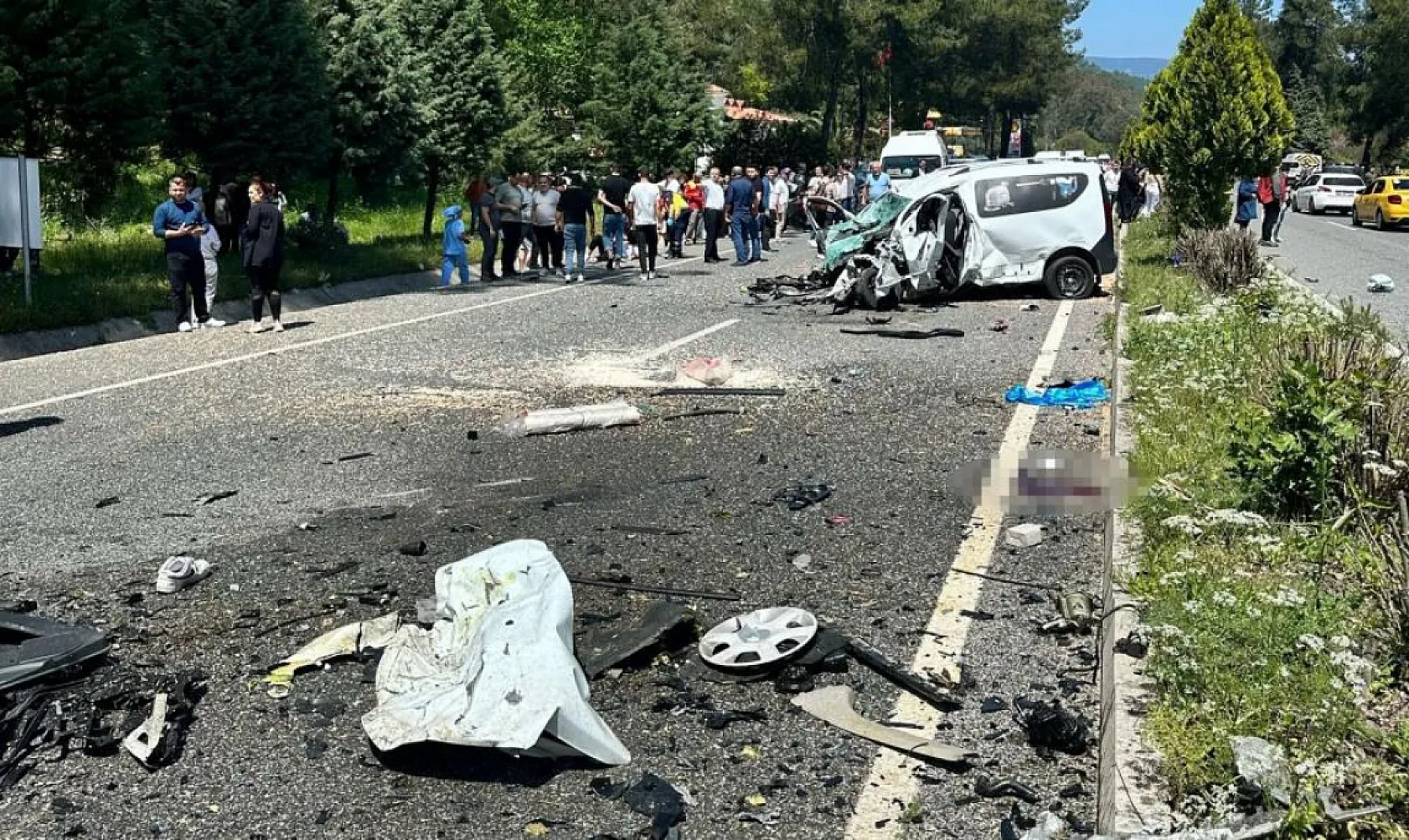 Marmaris'te karayolu savaş alanına döndü: 1 ölü, 4 yaralı