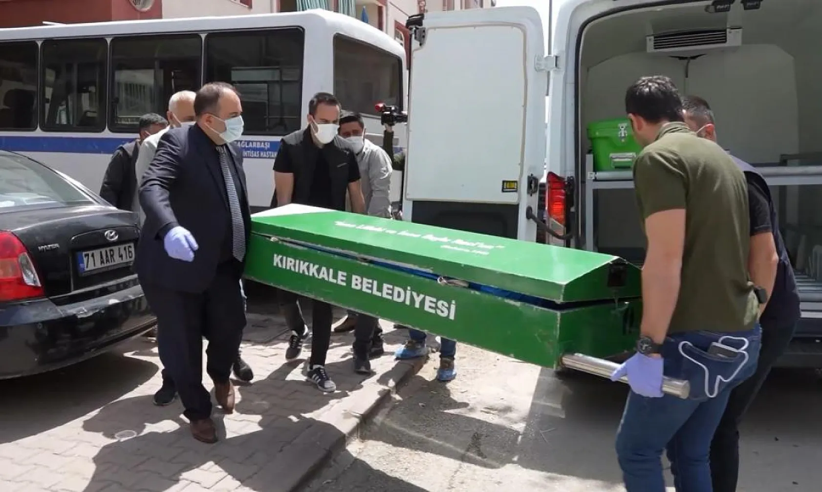 Kiracı ölünce 11 yıllık sır açığa çıktı: Dondurucudan çıkartılan ceset toprağa verildi