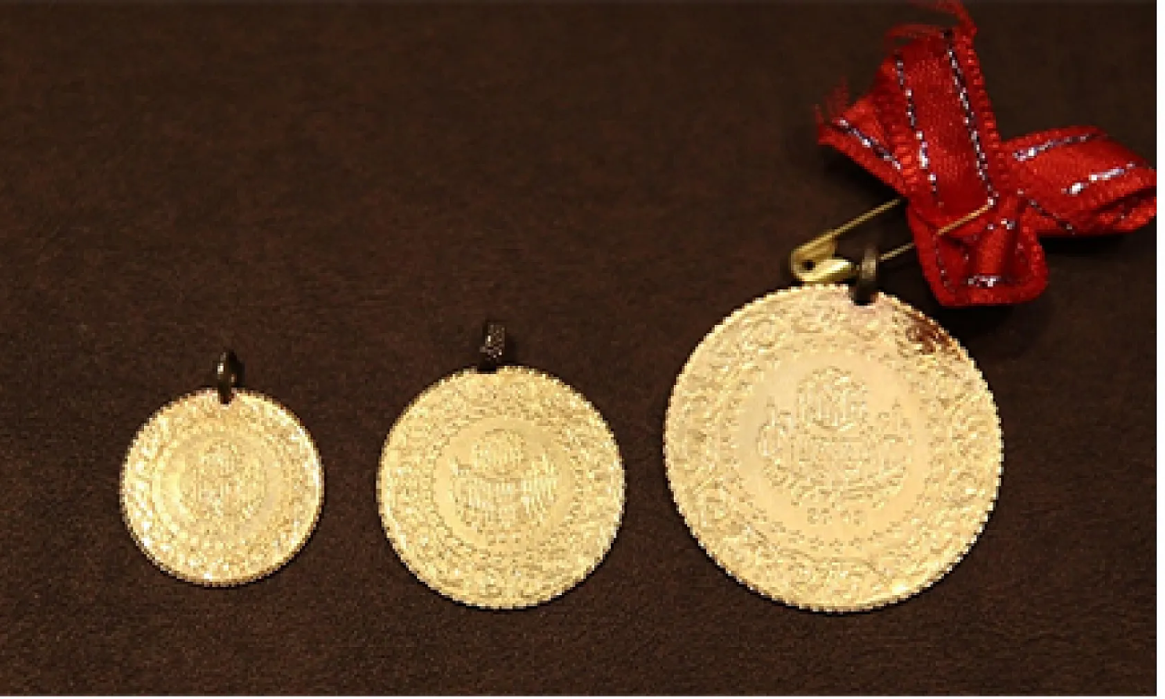 Altın haftaya düşüşle başladı 2 Aralık Pazartesi