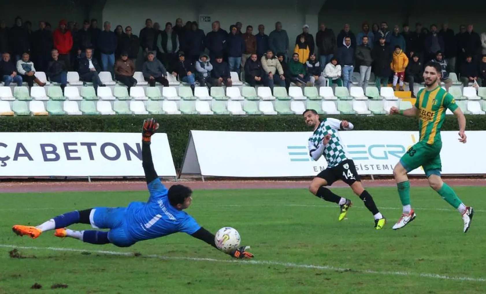 Muğlaspor 3 puanı 4 golle aldı