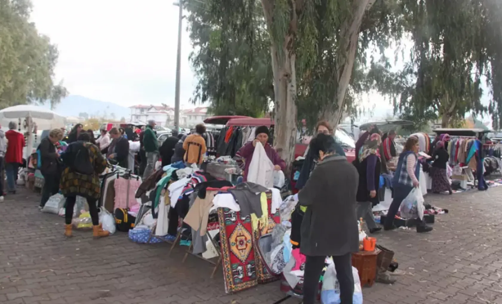 Fethiye Çalış 2. El Pazarı Yağış Sebebiyle Ertelendi
